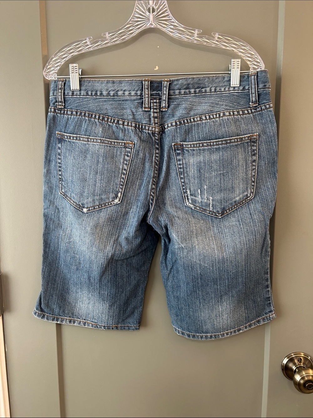 a.n.a Women's Distressed Knee-Length Denim Shorts - Light Blue Bermuda’s - Picture 2 of 3